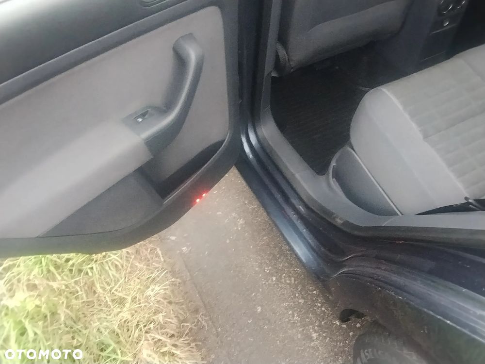 Volkswagen Golf Plus - 17