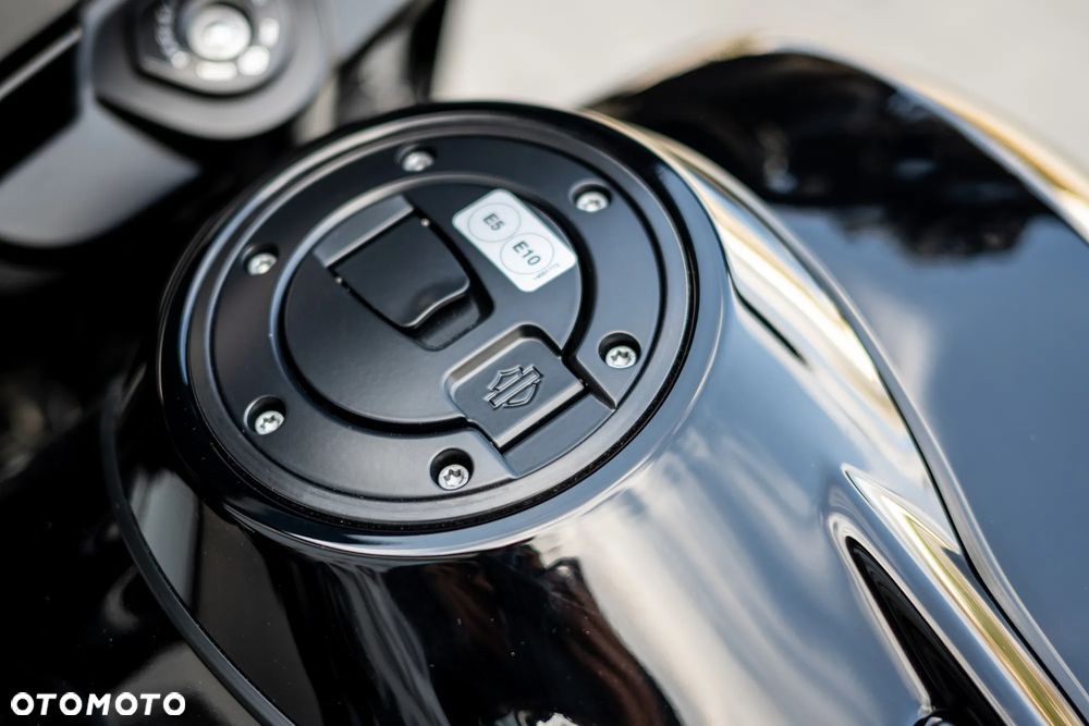 Harley-Davidson Touring Street Glide - 14