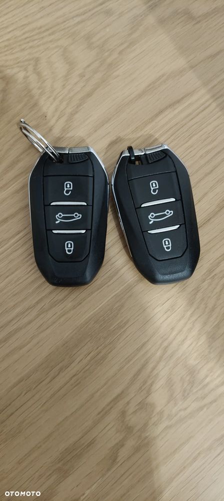 Peugeot 5008 BlueHDi 130 EAT8 Allure - 30