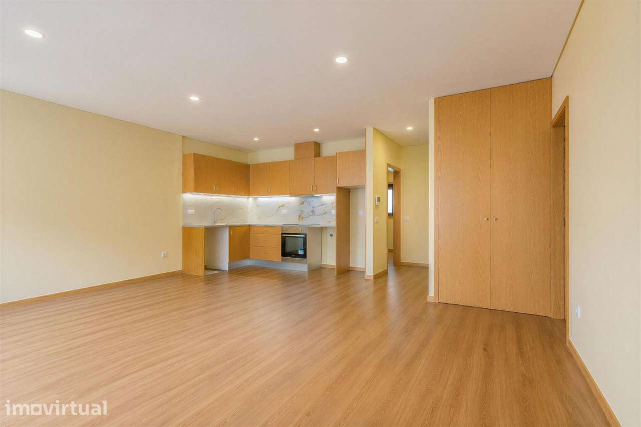 Apartamento T2 totalmente renovado na Póvoa de Varzim - Grande imagem: 4/28