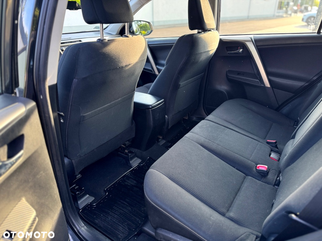 Toyota RAV4 - 18