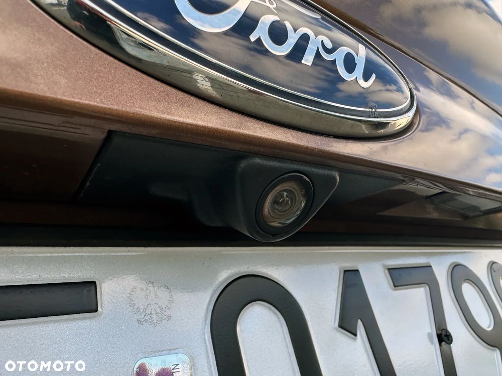 Ford Kuga 2.0 TDCi 4x4 Titanium - 34