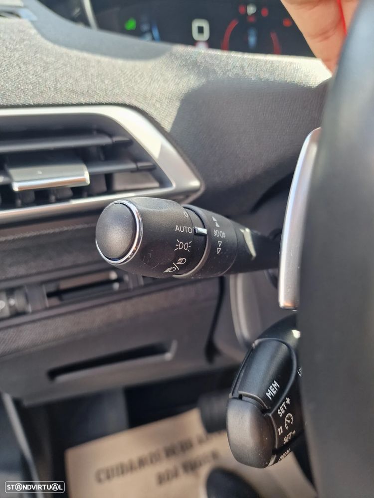 Peugeot 3008 PureTech 130 Stop & Start EAT6 Allure - 15