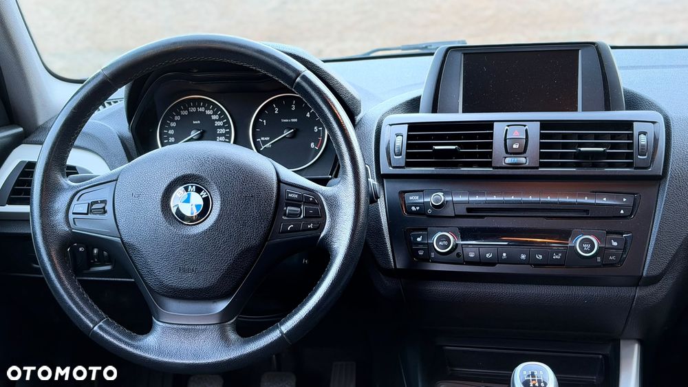 BMW Seria 1 - 33