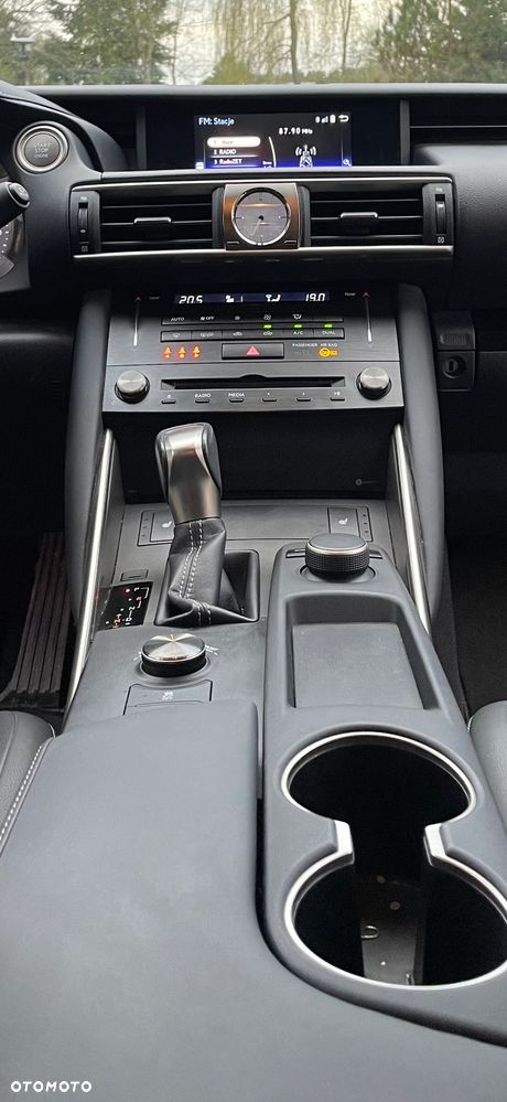 Lexus IS 200t Elegance - 8