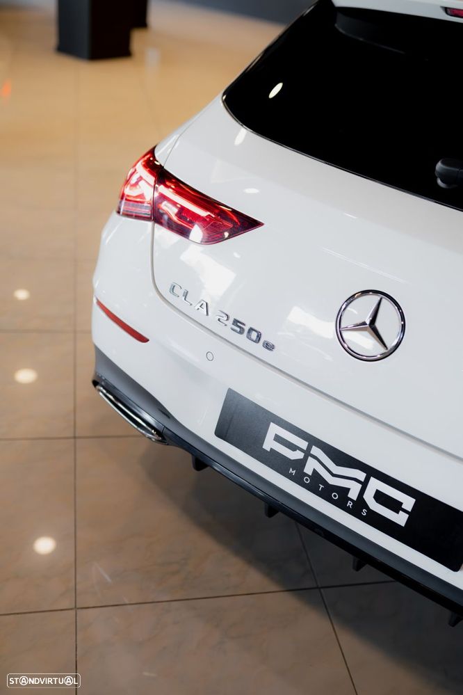 Mercedes-Benz CLA 250 e Shooting Brake AMG Line - 19