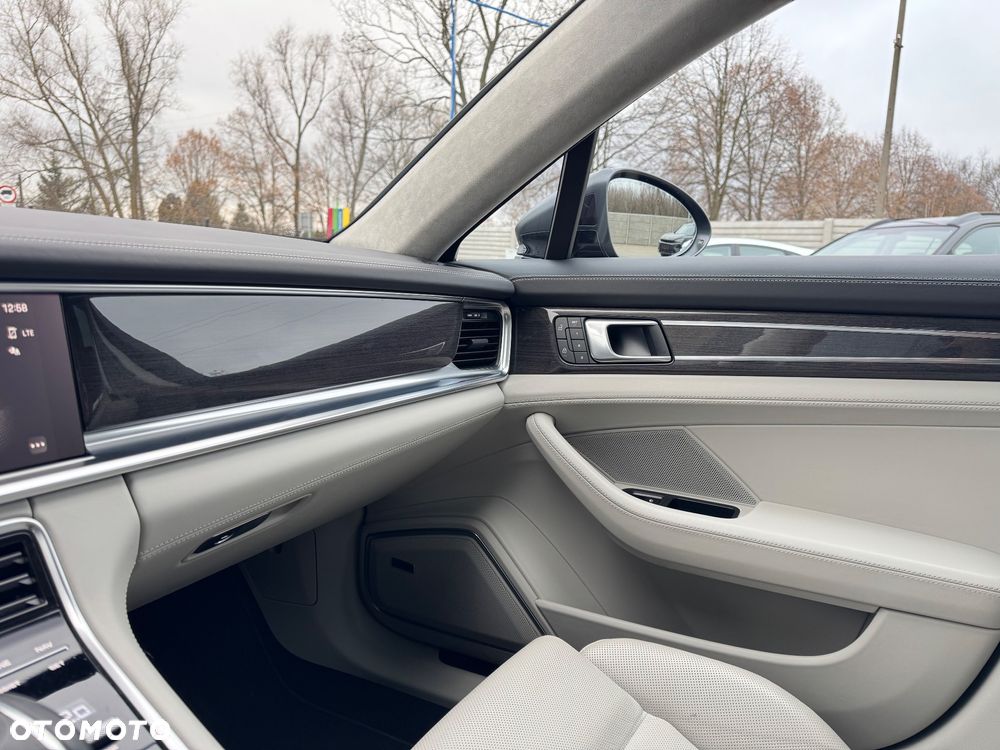 Porsche Panamera Turbo S Executive - 21