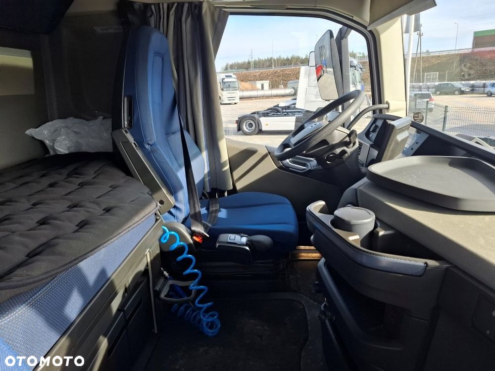 Volvo Najem na 12 miesięcy! - 13