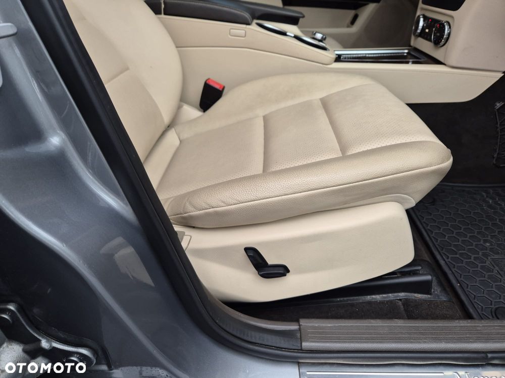 Mercedes-Benz GLK 350 4-Matic - 19