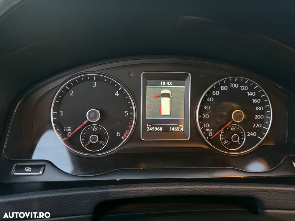 Volkswagen Multivan - 9