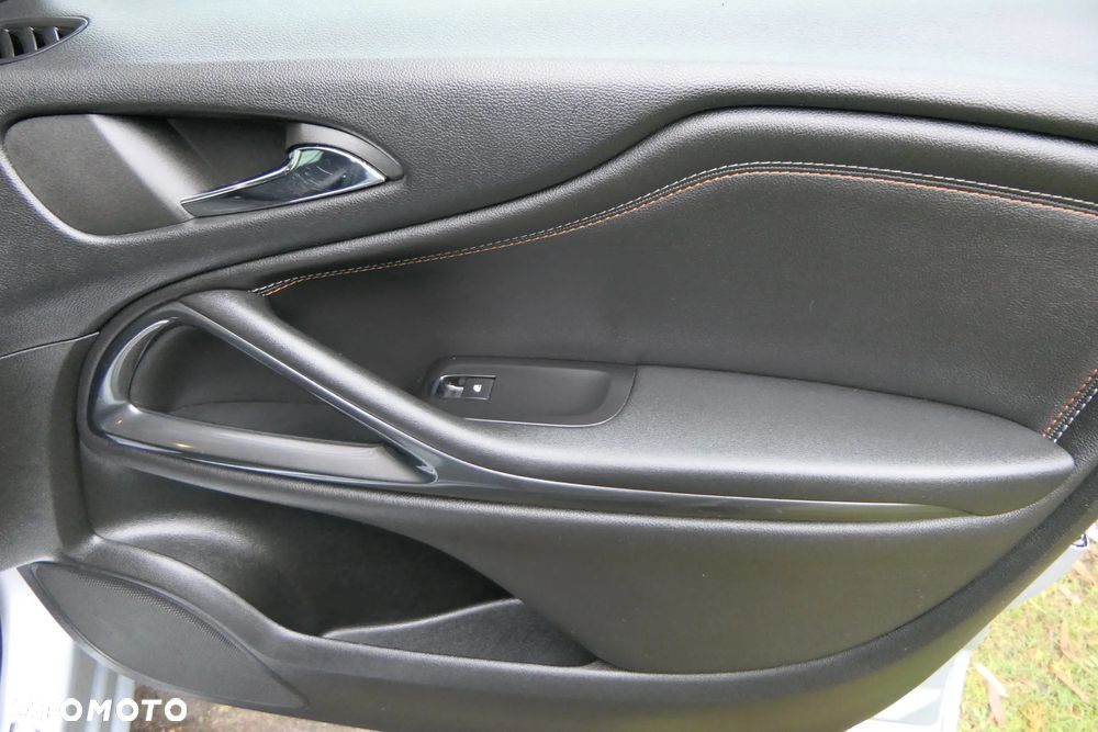 Opel Zafira Tourer 1.4 Turbo Edition - 33