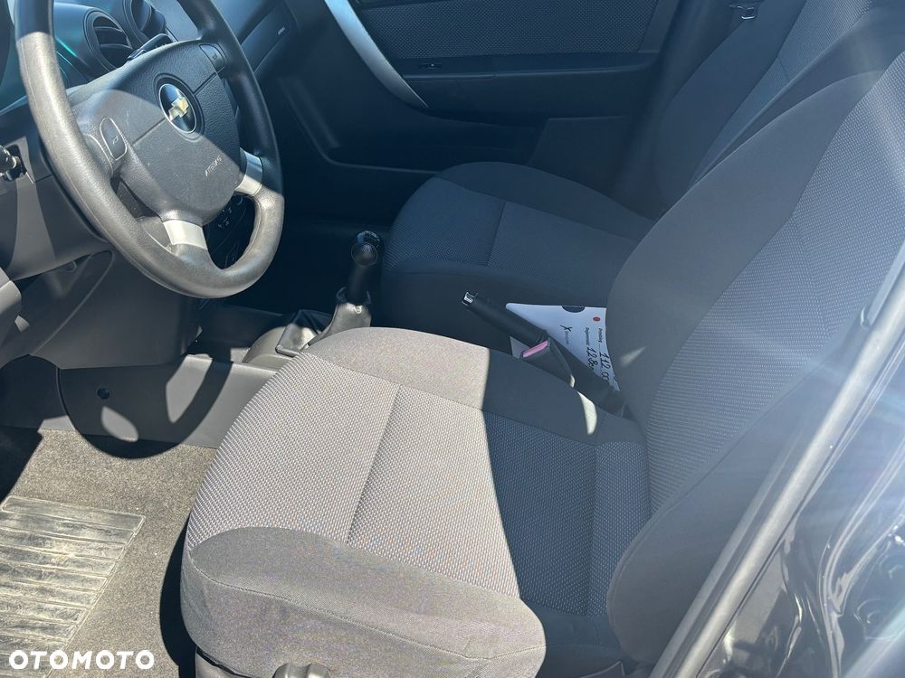Chevrolet Aveo 1.2 16V LS - 12