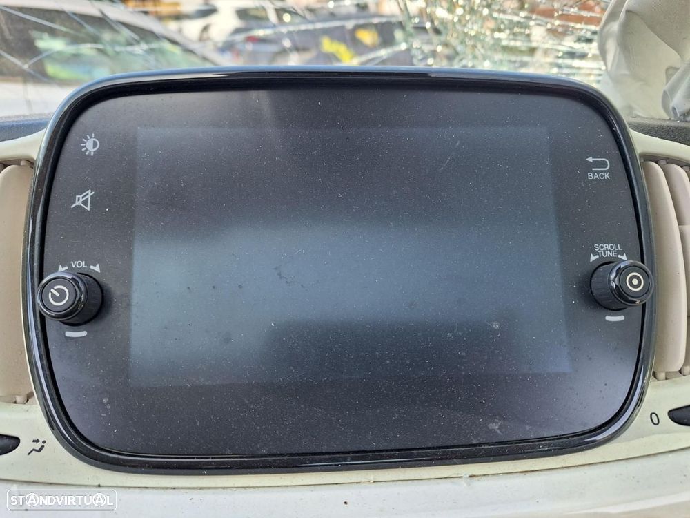 TELA/ECRÃ MULTIFUNÇÕES FIAT 500 - 1