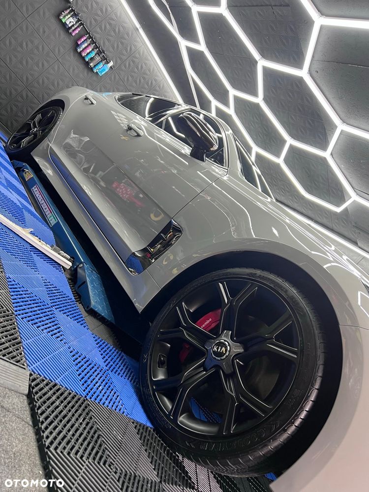 Kia Stinger - 20
