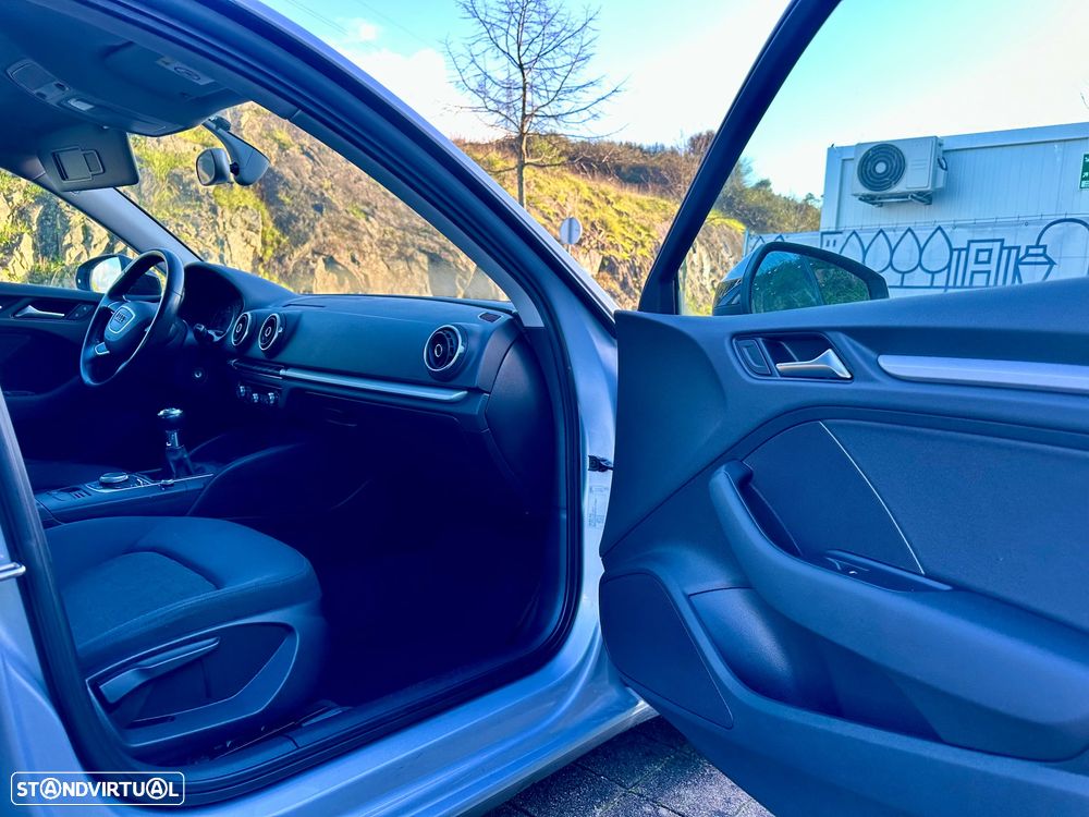 Audi A3 Sportback 2.0 TDI Attraction - 30