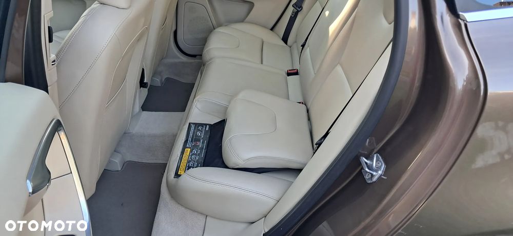 Volvo XC 60 D4 Drive-E Momentum - 12