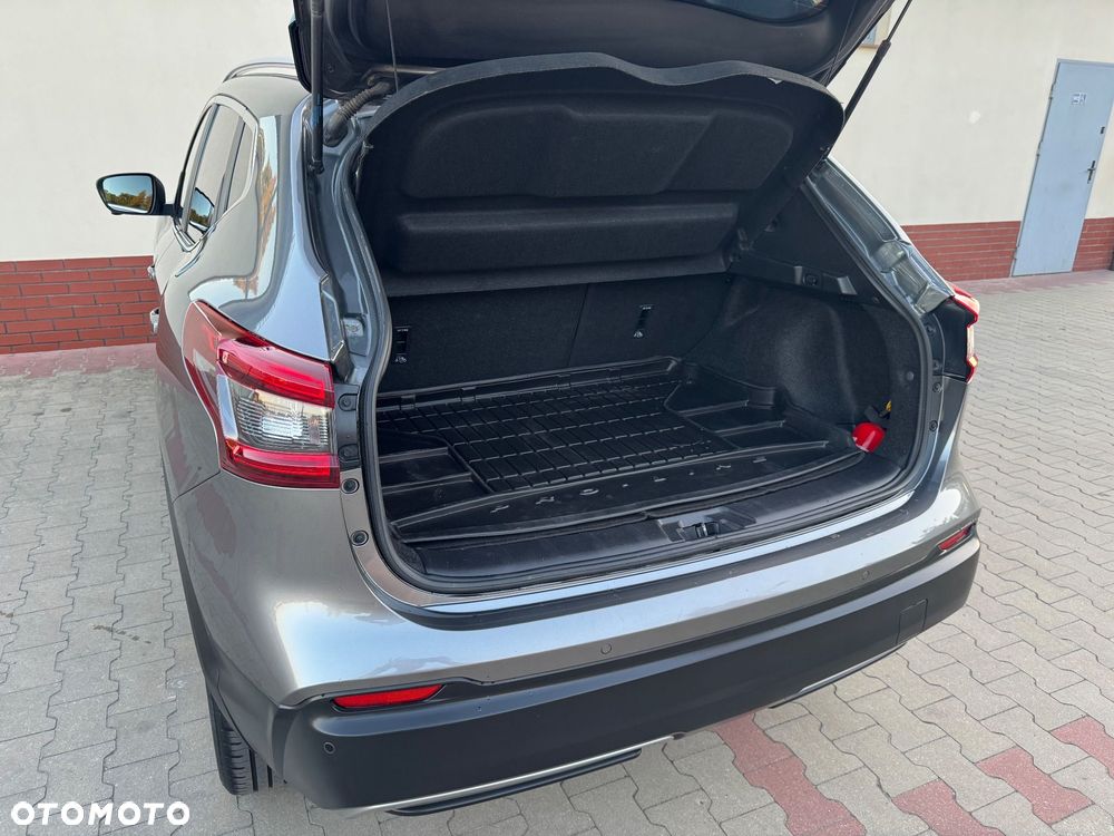 Nissan Qashqai 1.3 DIG-T N-Connecta - 38