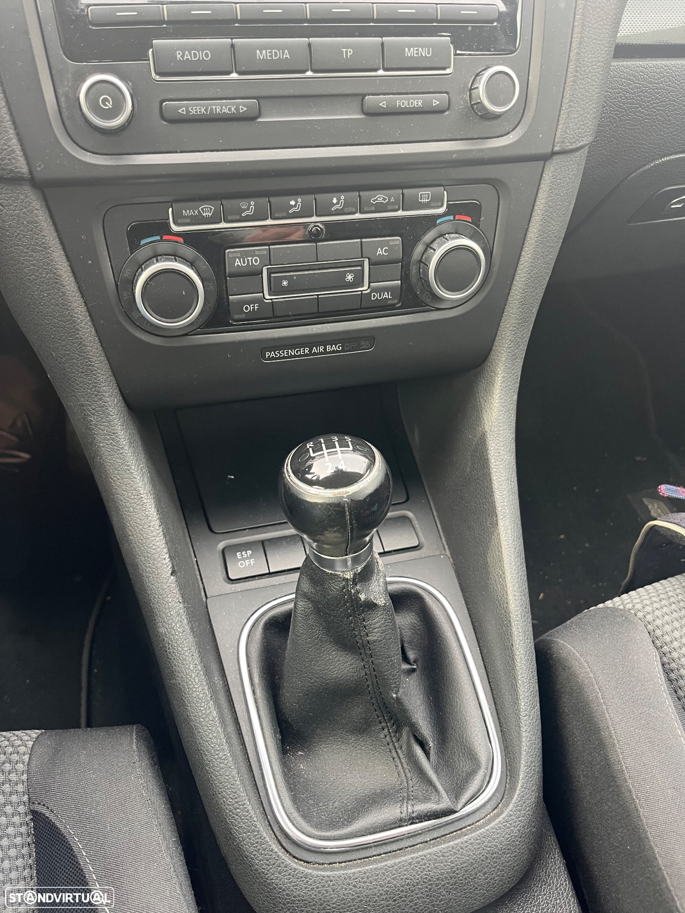VW Golf 1.6 TDi Highline - 11