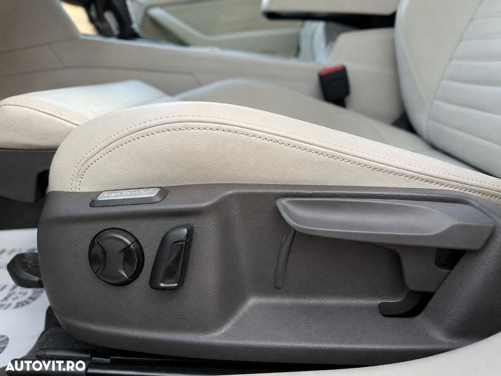 Volkswagen Passat Alltrack - 13