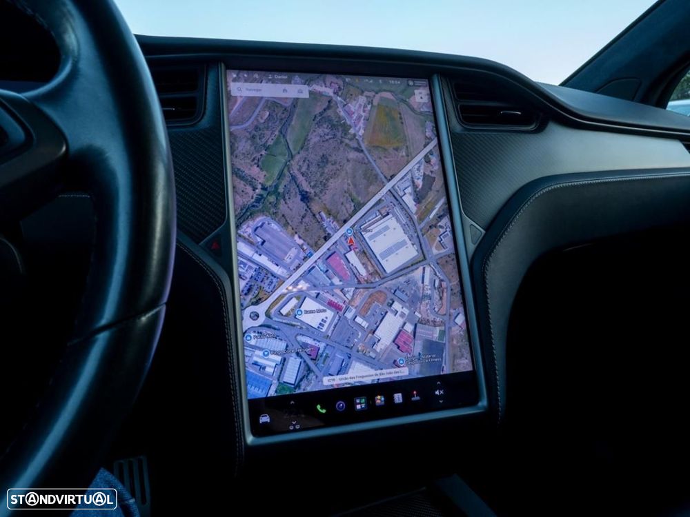 Tesla Model X - 36
