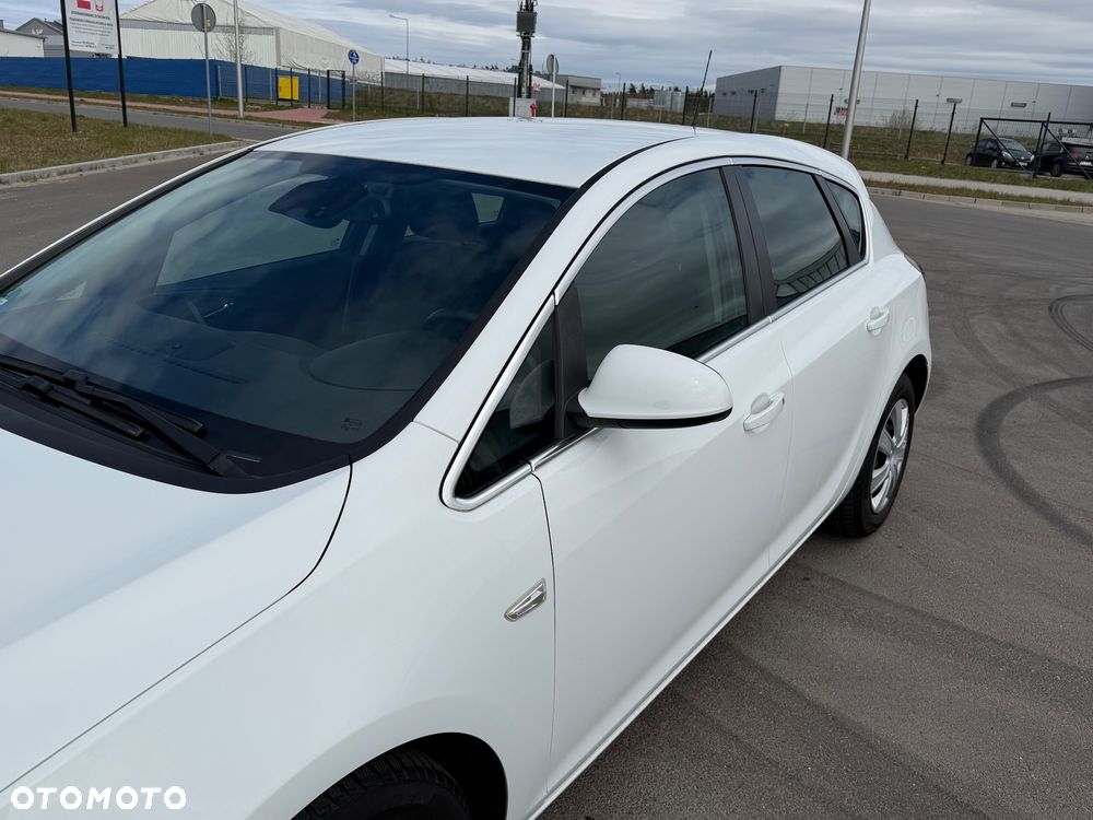 Opel Astra 1.4 T Enjoy - 26