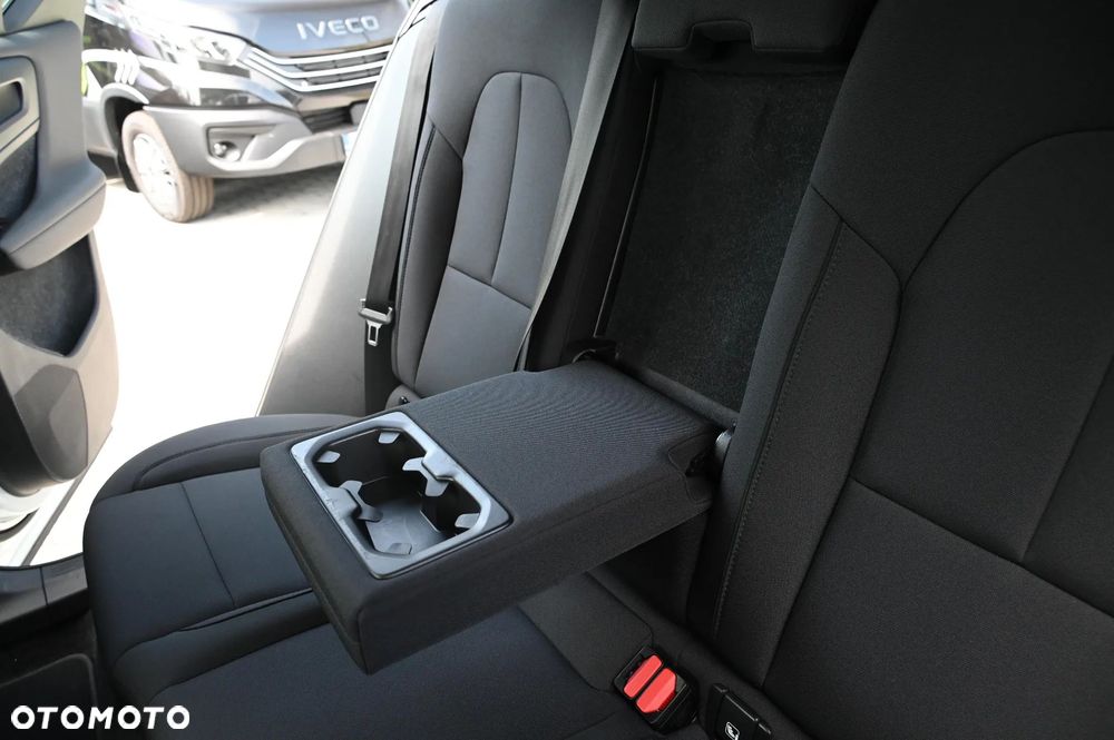 Volvo XC 40 T3 Momentum Core - 31