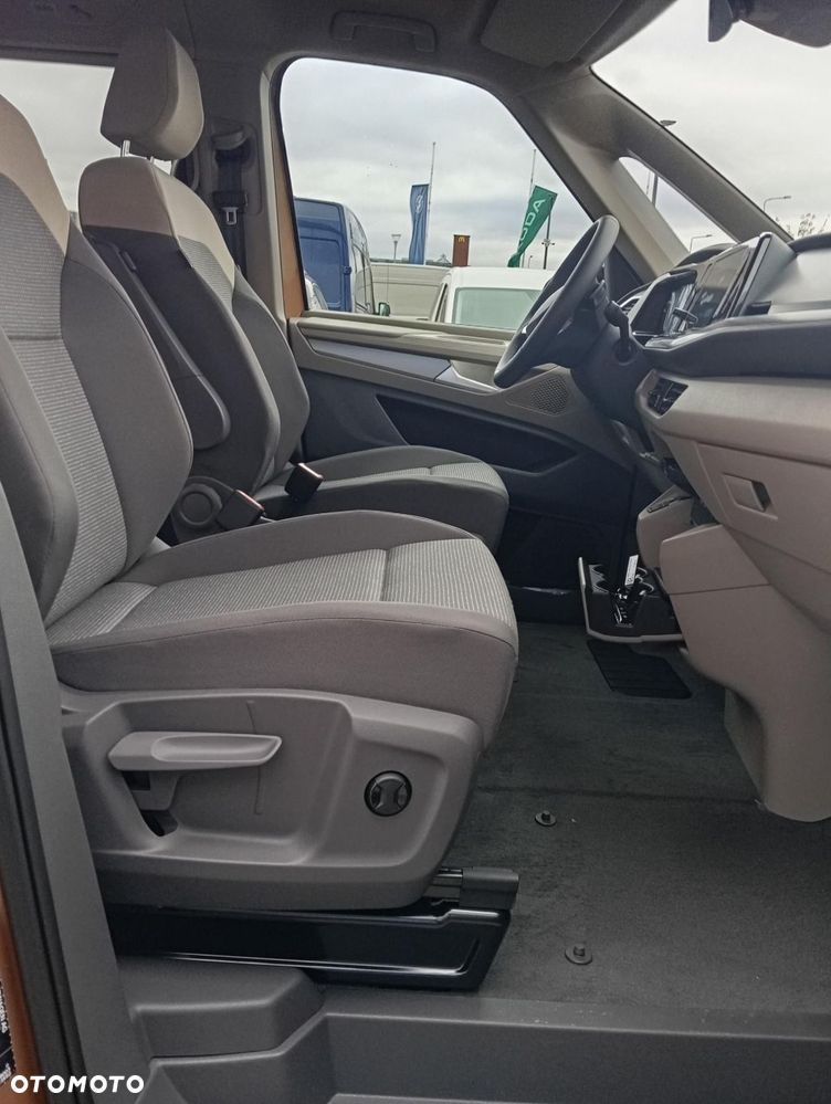 Volkswagen Multivan - 8