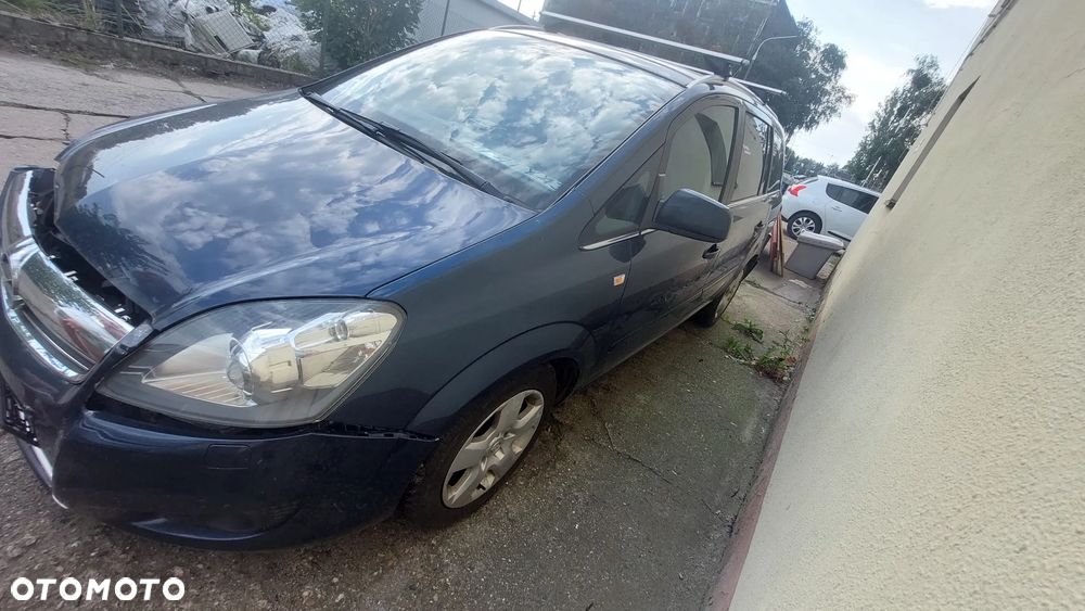 Opel Zafira 1.8 Enjoy - 28