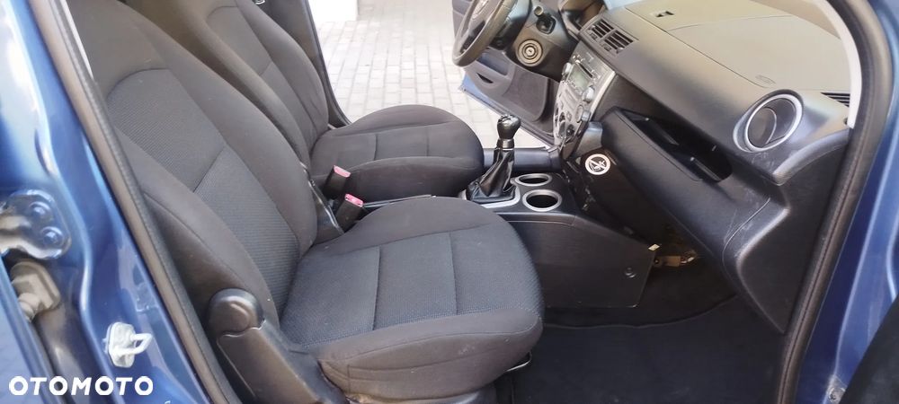 Mazda 2 - 7