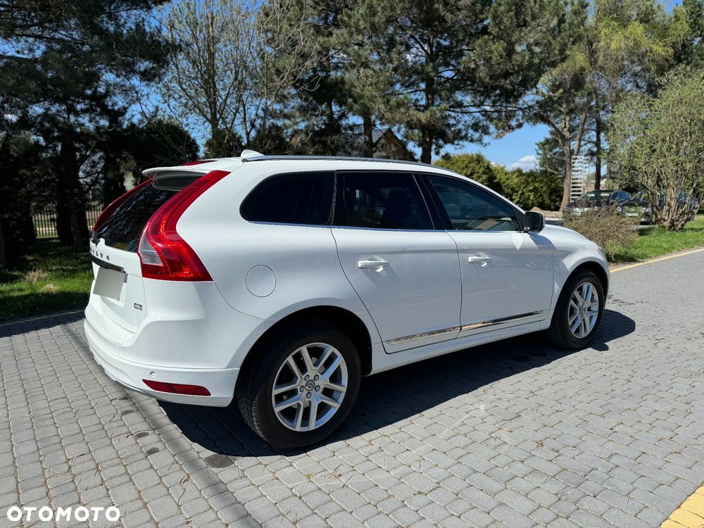 Volvo XC 60 D3 Drive-E Momentum - 9