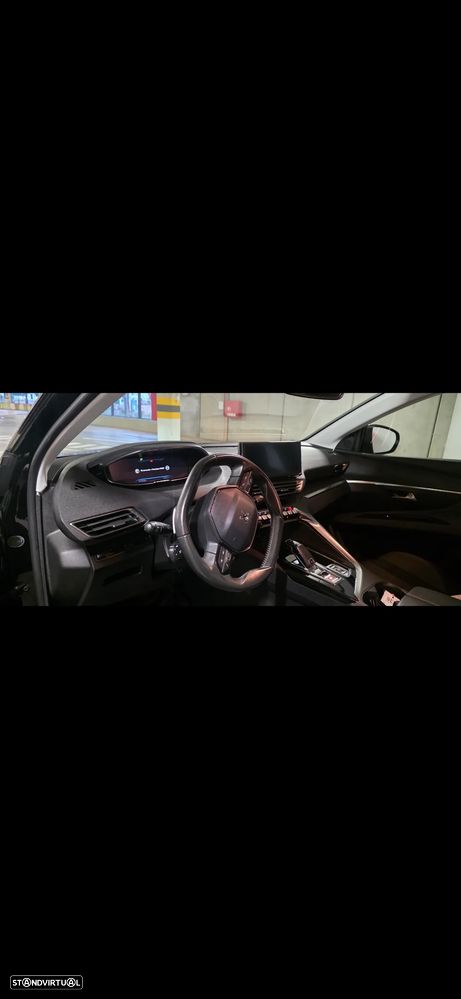 Peugeot 5008 - 8