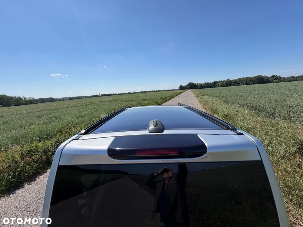 Land Rover Discovery 3.0 V6 SC HSE - 8