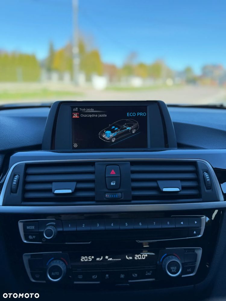 BMW Seria 3 316d Sport Line Shadow - 26
