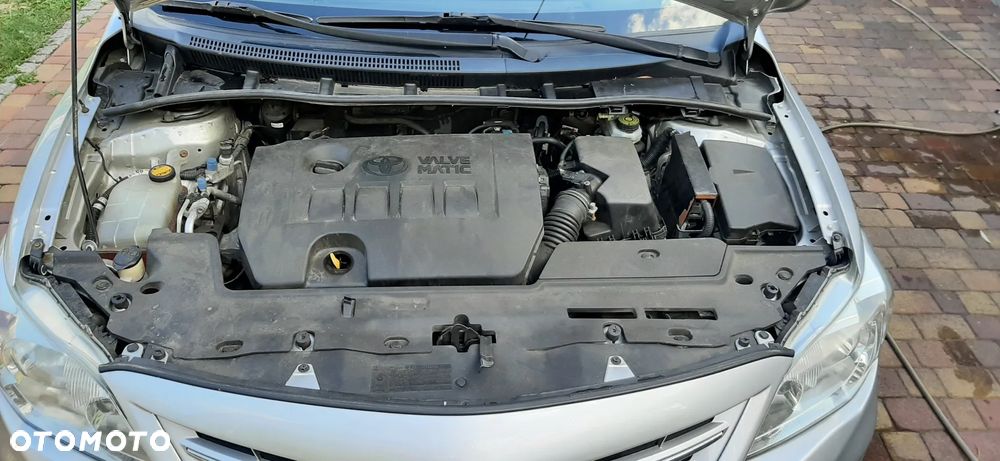 Toyota Corolla 1.6 Luna - 6