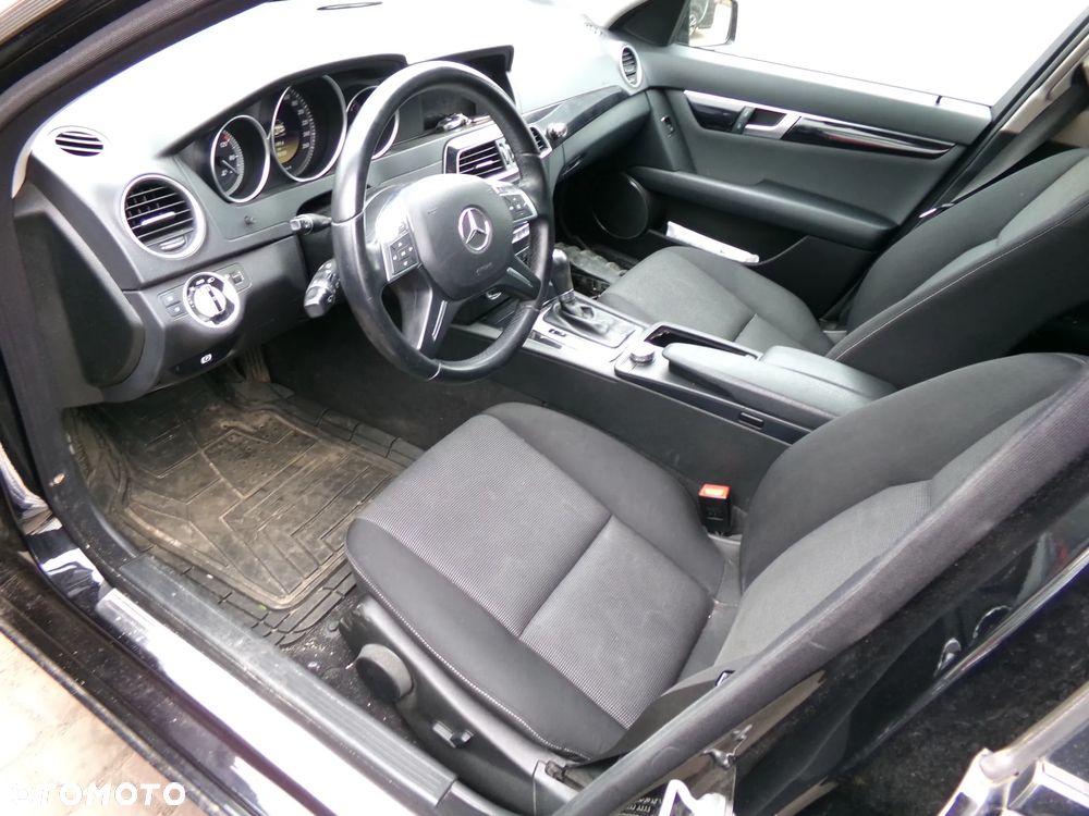 Mercedes-Benz Klasa C 200 CDI DPF Automatik BlueEFFICIENCY - 6