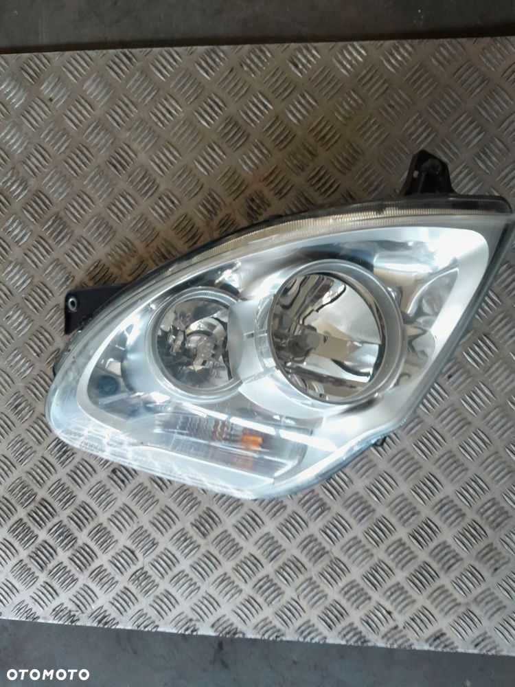 REFLEKTOR PRAWY LAMPA PRAWA IVECO DAILY 11-14 IVECO OE 5801375415 - 1
