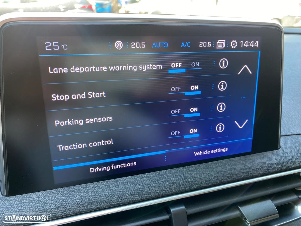 Peugeot 3008 1.5 BlueHDi Allure EAT8 - 30