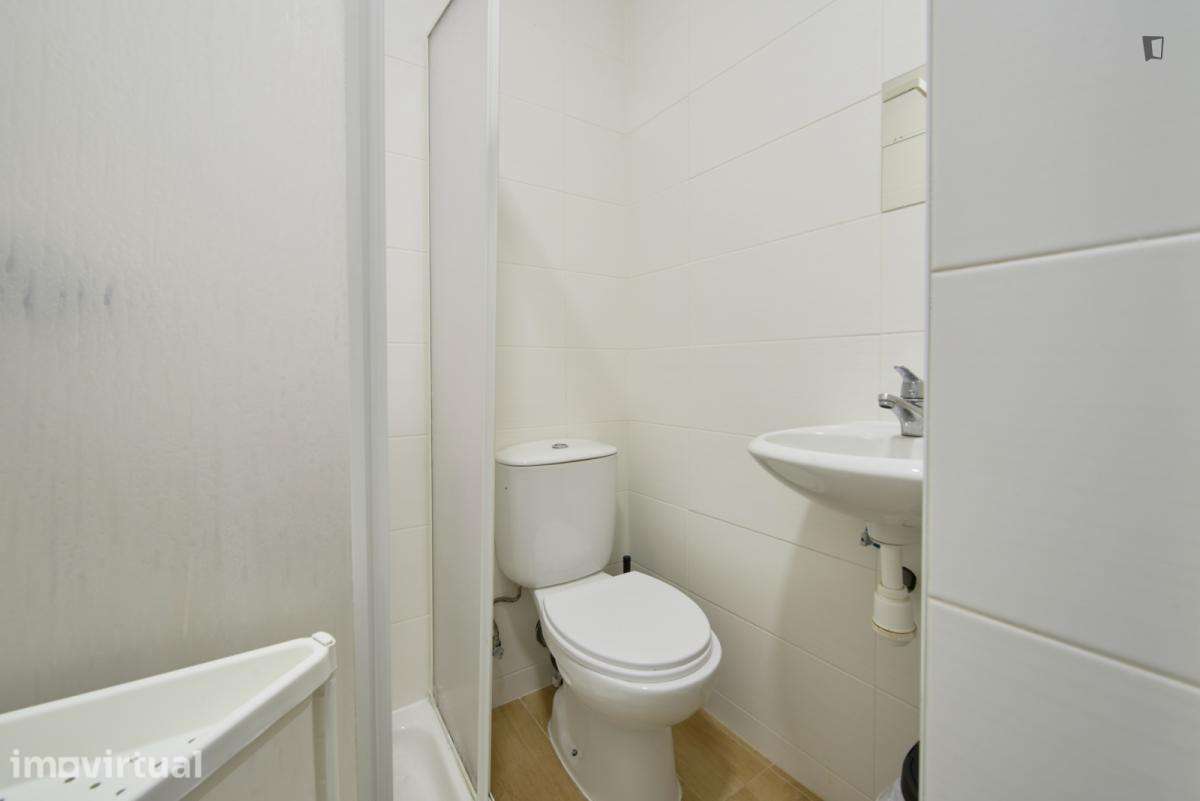 Quarto - localizado em Santos Lisbon - Grande imagem: 5/35