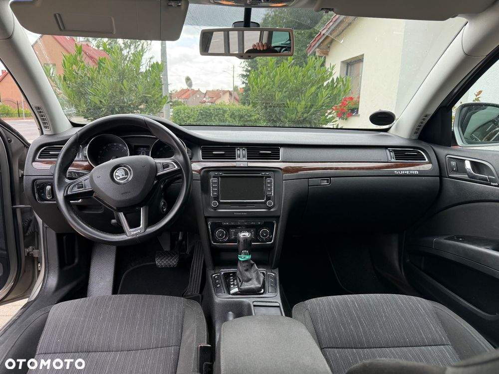 Skoda Superb 2.0 TDI Green tec DSG L&K - 28