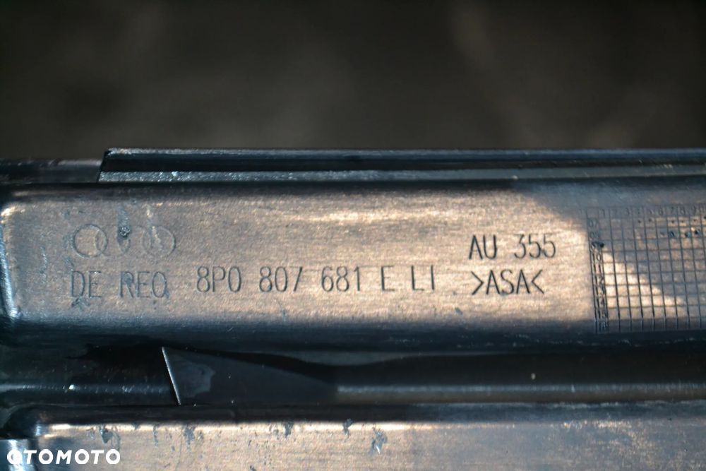 AUDI A3 8P LIFT 08-12 KRATKA ZAŚLEPKA ZDERZAKA PRZÓD PRZEDNIA LEWA 8P0807681E ORYGINAŁ - 3