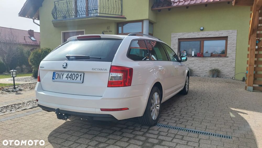 Skoda Octavia 1.6 TDI DSG Drive - 4