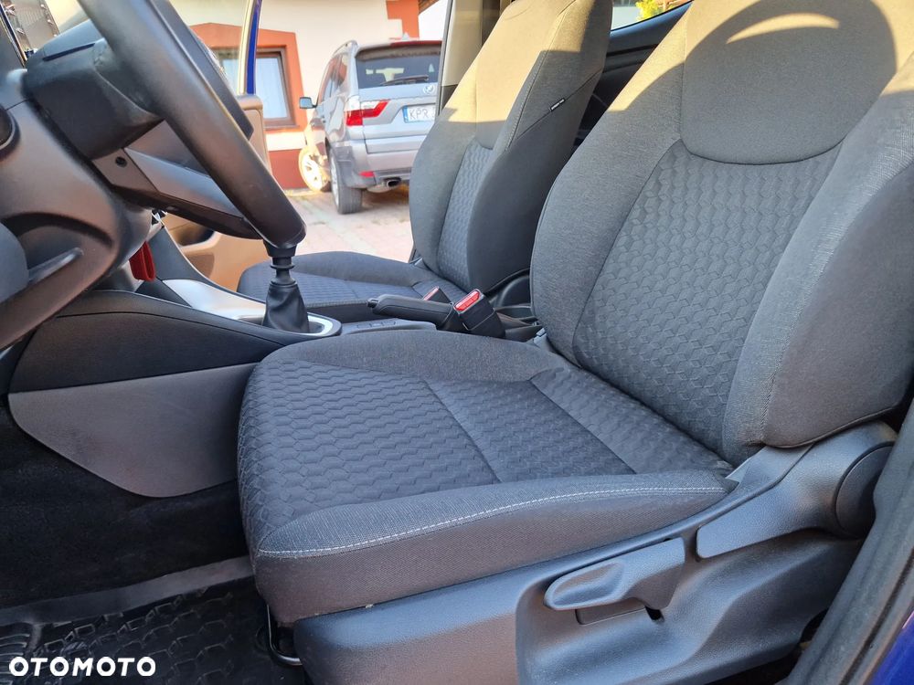 Toyota Yaris 1.5 Comfort - 24