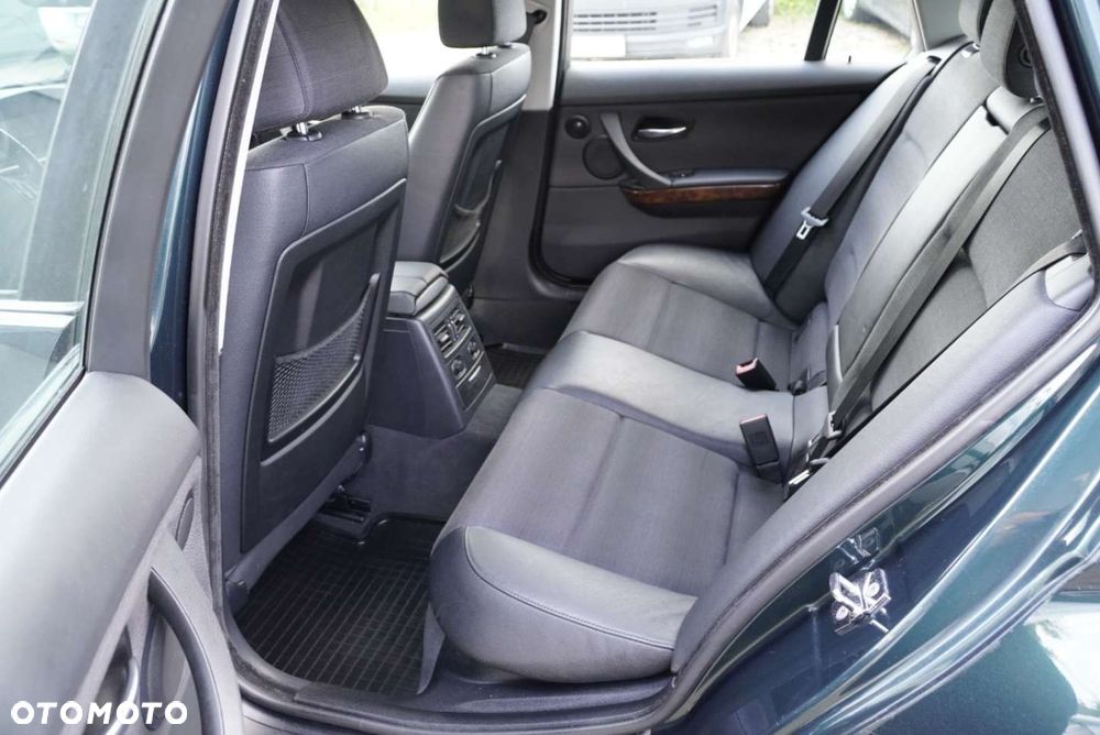 BMW Seria 3 320d DPF - 14