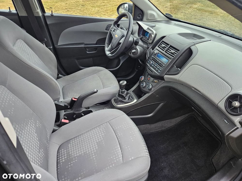 Chevrolet Aveo - 25