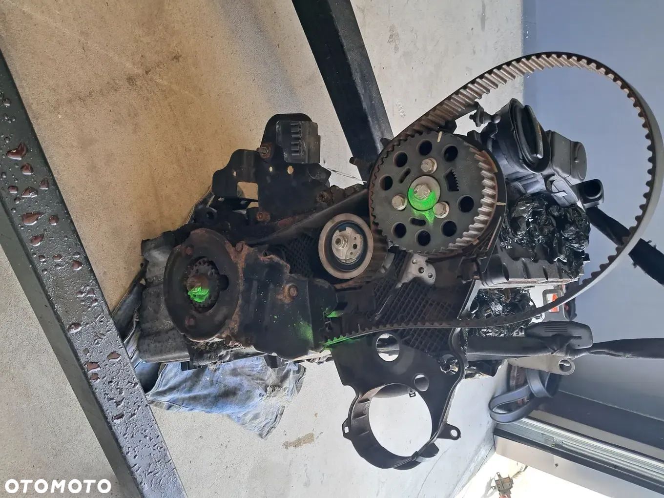 Silnik Słupek 2.0TDI CAG CAGA Exeo Common-Rail - 1