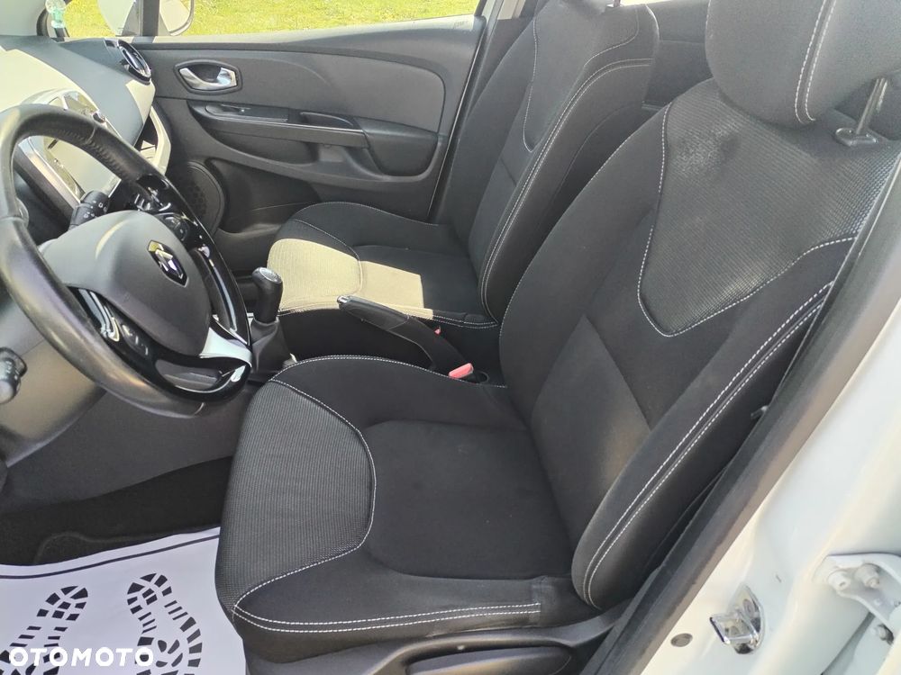 Renault Clio - 23