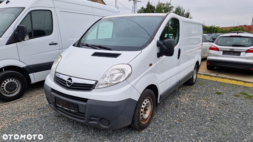 Opel Vivaro - 1