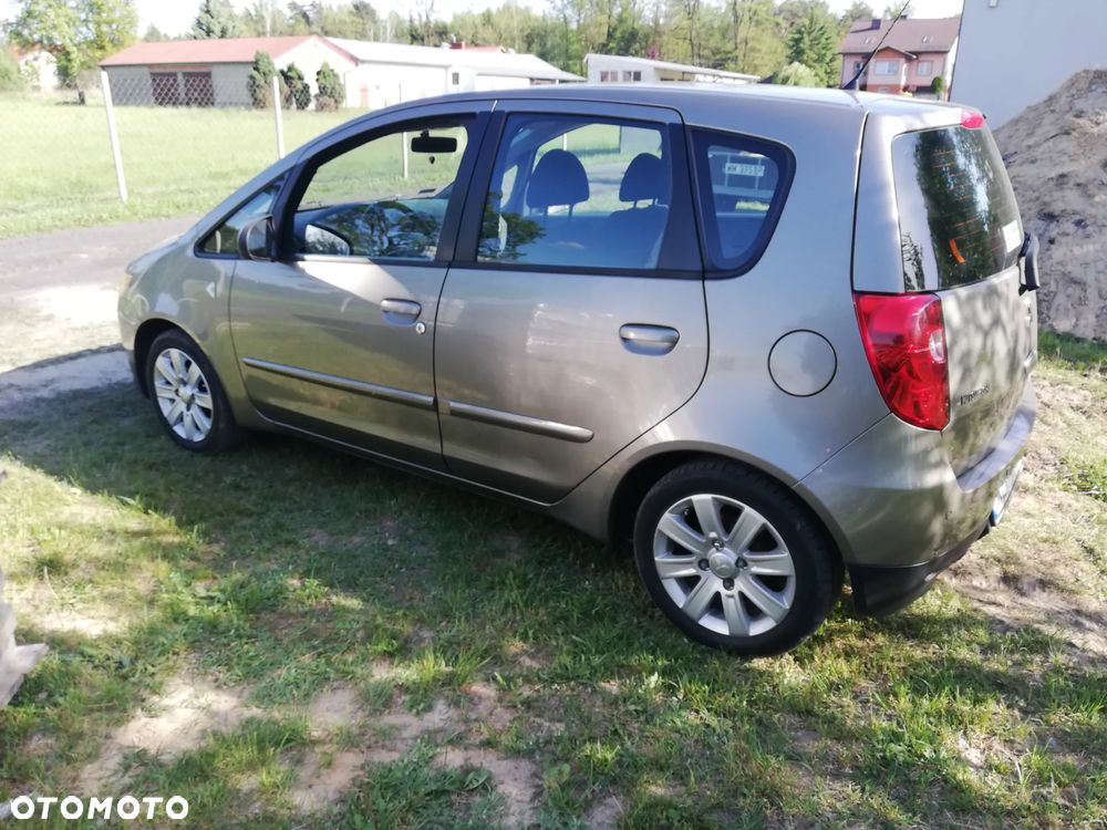 Mitsubishi Colt - 14