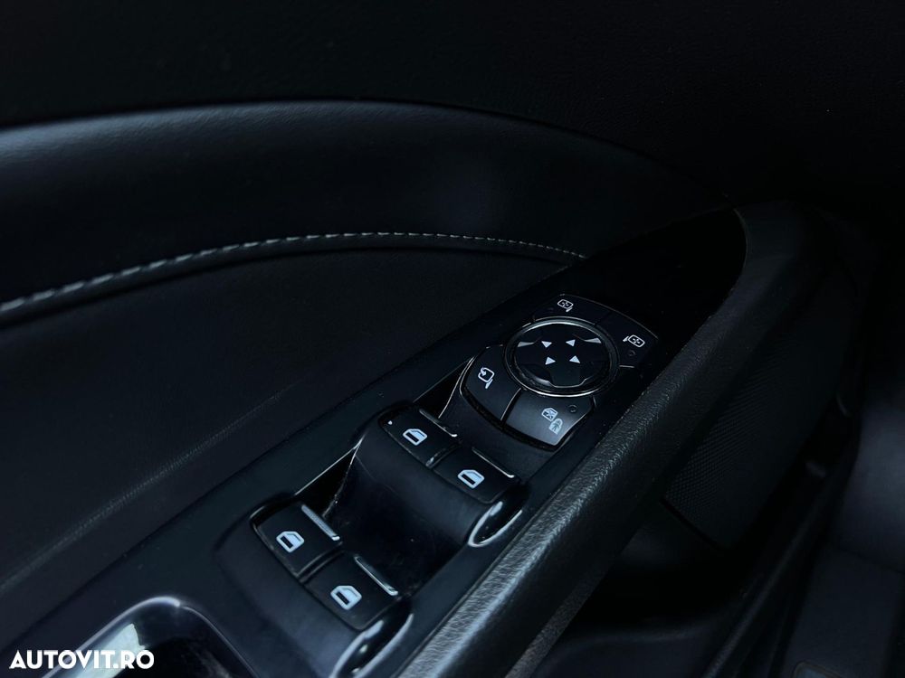 Ford Mondeo - 28