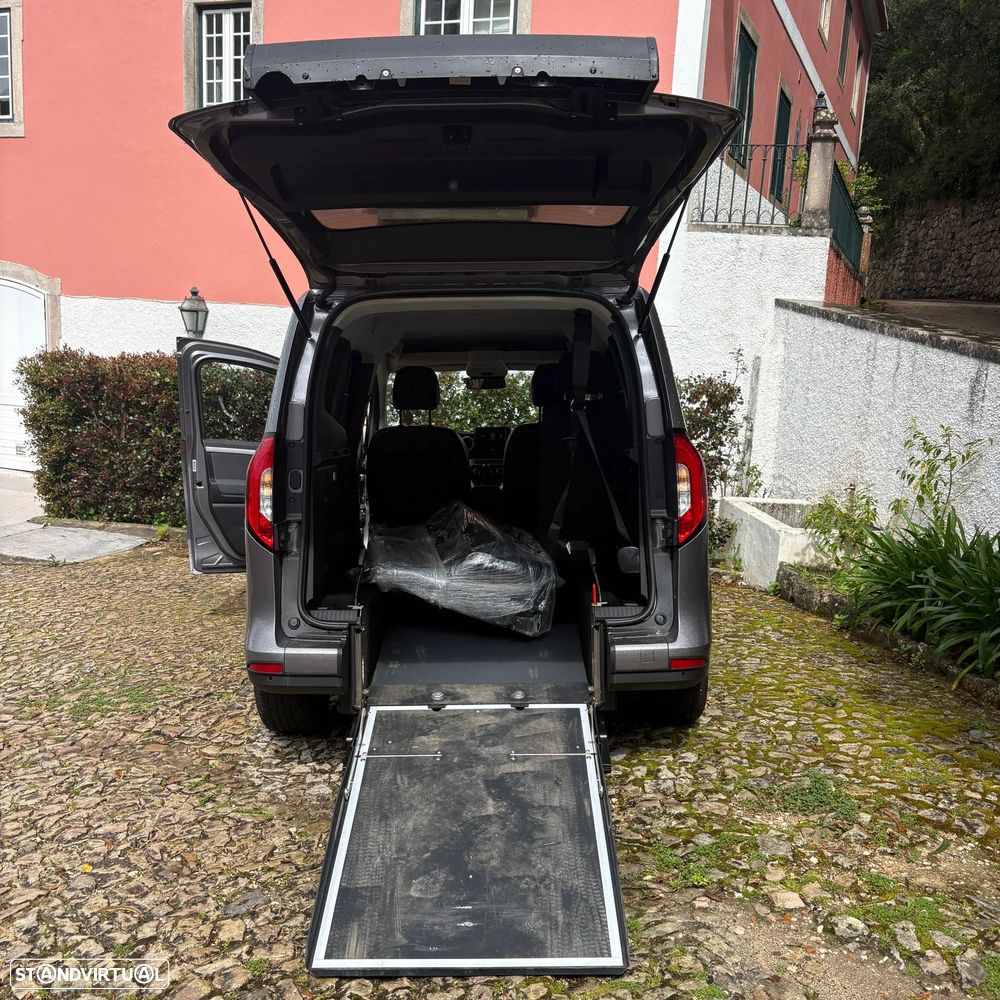 Mercedes-Benz T 180 - 5